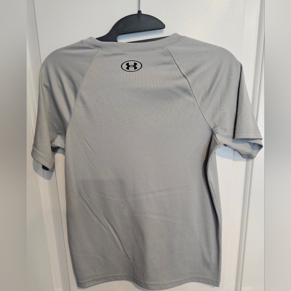 Bundle (2) Under Armour Short & Tee Shirts Sz YMD - Picture 8 of 11
